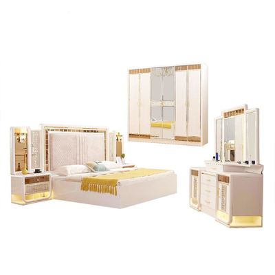 Cabrini Solid Wood Hotel Furniture MDF Master Bedroom Bed